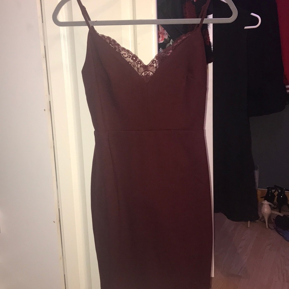 Maroon Bodycon Dress with lace detail